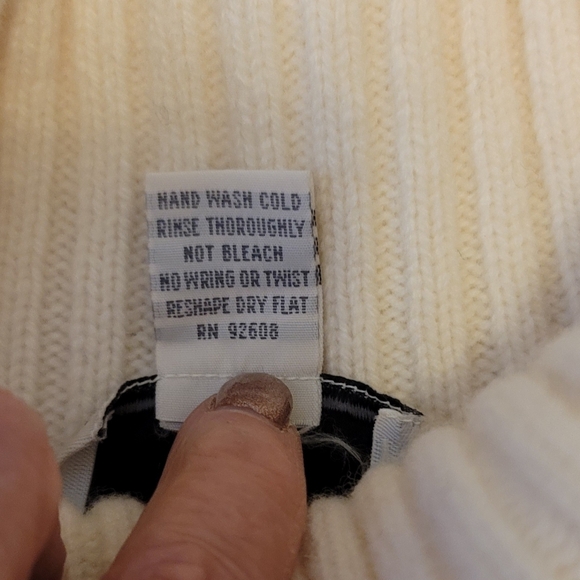 Sweater - Picture 6 of 6